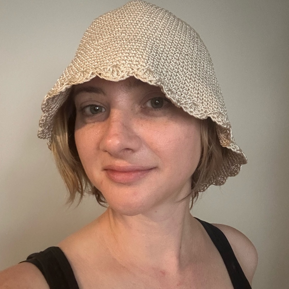 Vintage Pearl/Cream Color crochet bell Hat